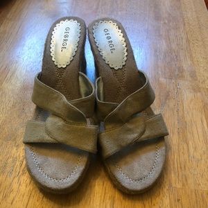 George slipon wedges cute beige metallic upper 9.5 pin up varga rockabilly cute